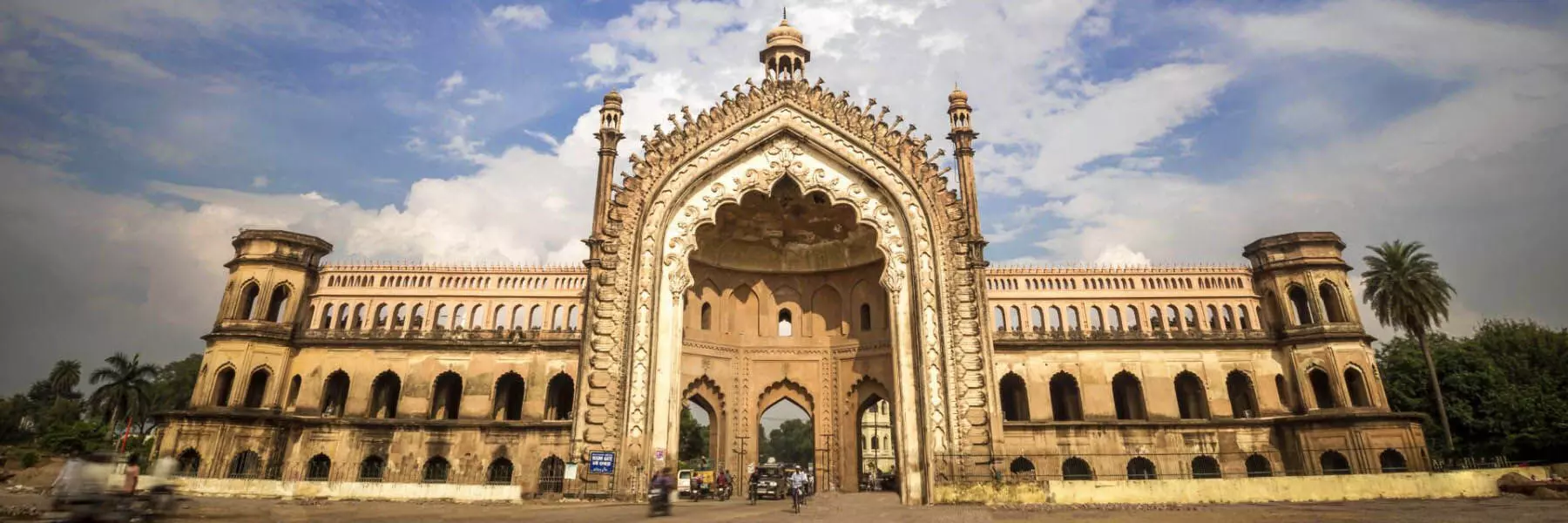 Rumi Darwaza: नवनिर्मित हिस्सा पूरी तरह से मूल नवाबी युग की संरचना