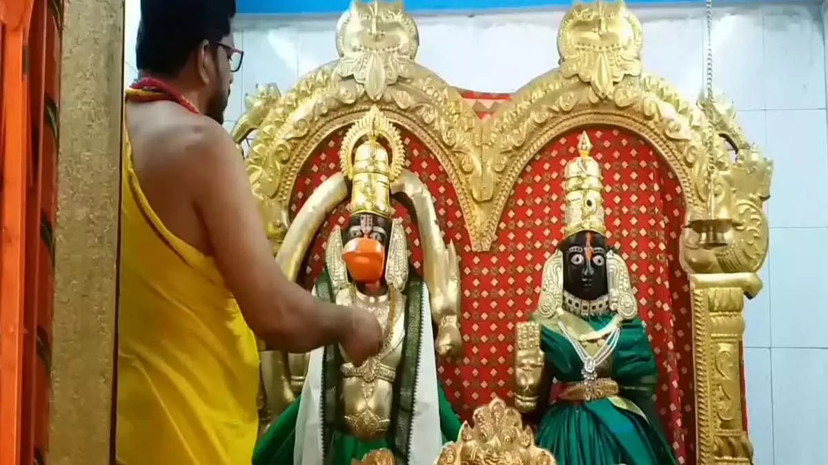 Hanuman Temple  जहां हनुमान जी की  पूजा उनकी पत्नी के साथ होती