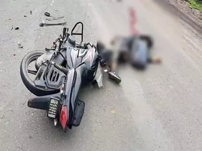 CG Accident: कार ने बाइक को मारी ठोकर, SECL कर्मचारी की मौत