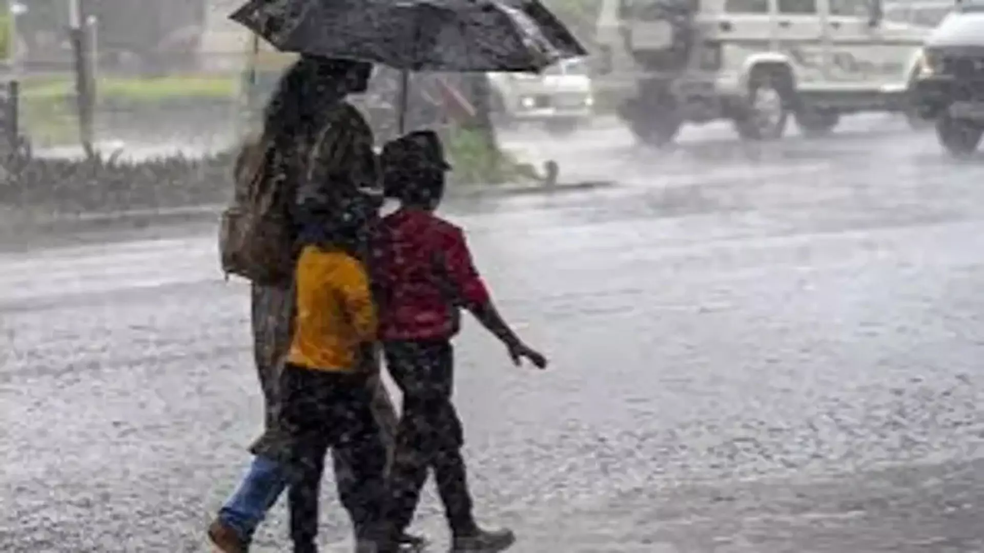 Goa: भारी बारिश के कारण सोमवार को 12वीं कक्षा तक के स्कूलों में छुट्टी घोषित