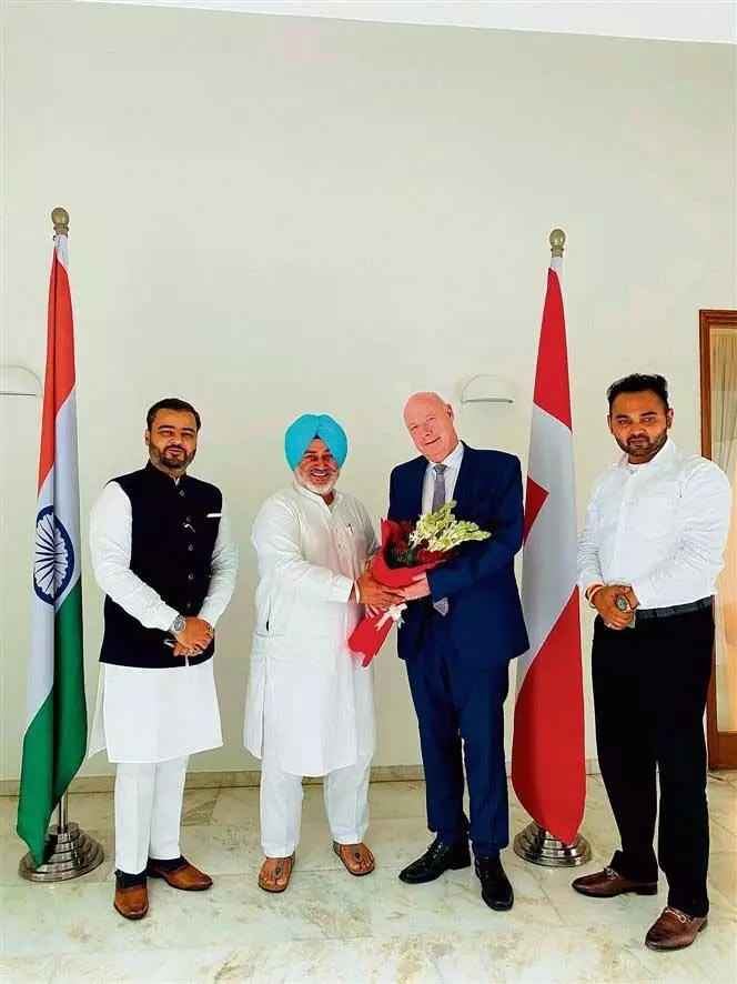 Chandigarh: मंत्री चेतन सिंह जौरामाजरा ने डेनमार्क के राजदूत से मुलाकात की