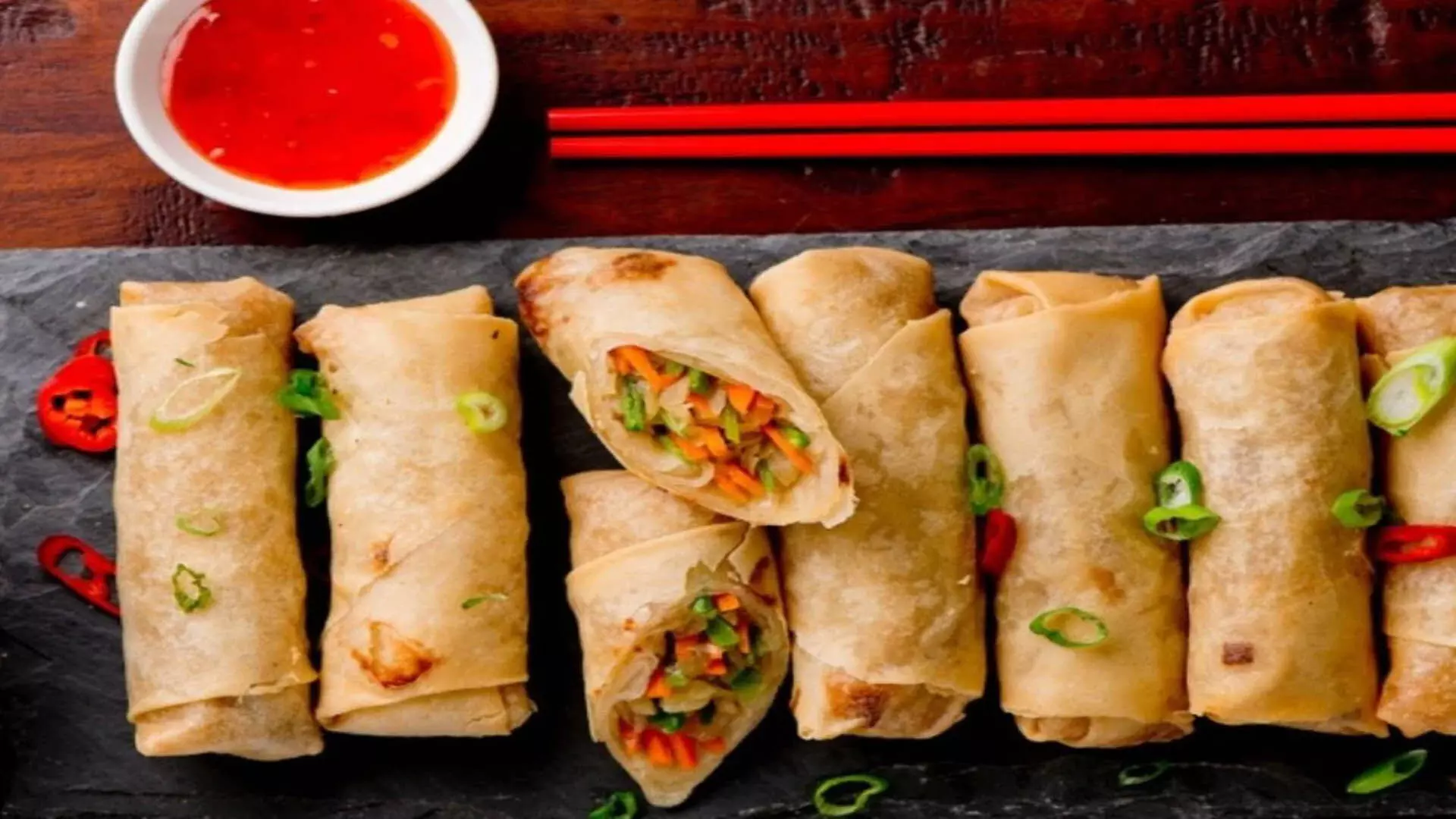 Spring Roll Recipe: बारिश का मजा दोगुना कर देगी स्प्रिंग रोल की ये रेसिपी,