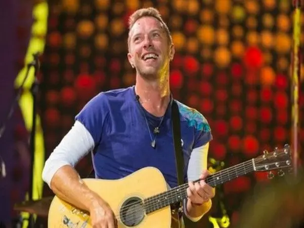 Coldplay ने रोम कॉन्सर्ट में नया गाना गुड फीलिंग्स पेश किया