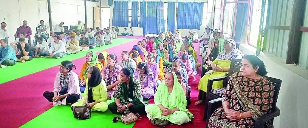 Satsang Bhawan मुगला में बही ज्ञान की गंगा