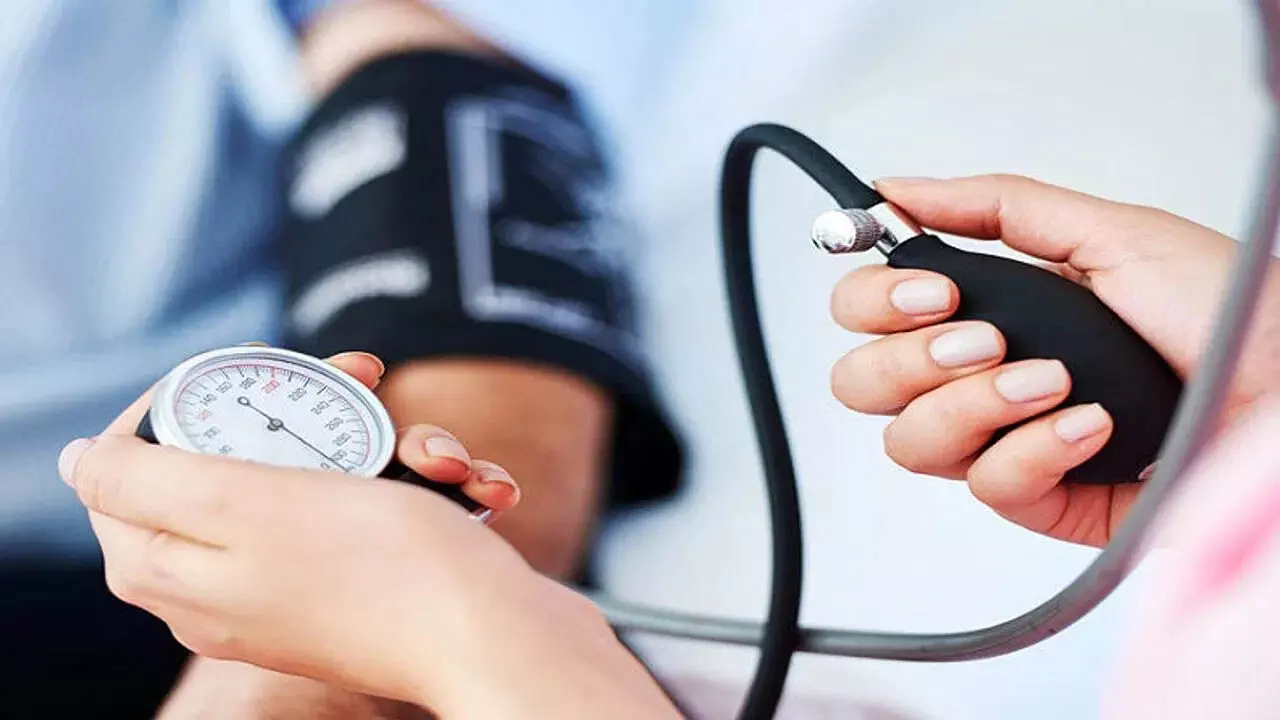 High Blood Pressure कम करने में मदद कर सकते