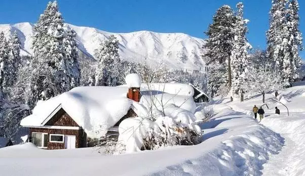 Kashmir में एक ऐसा जगह जहां सर्दियों में मिलेगा स्वर्ग जैसा आनंद