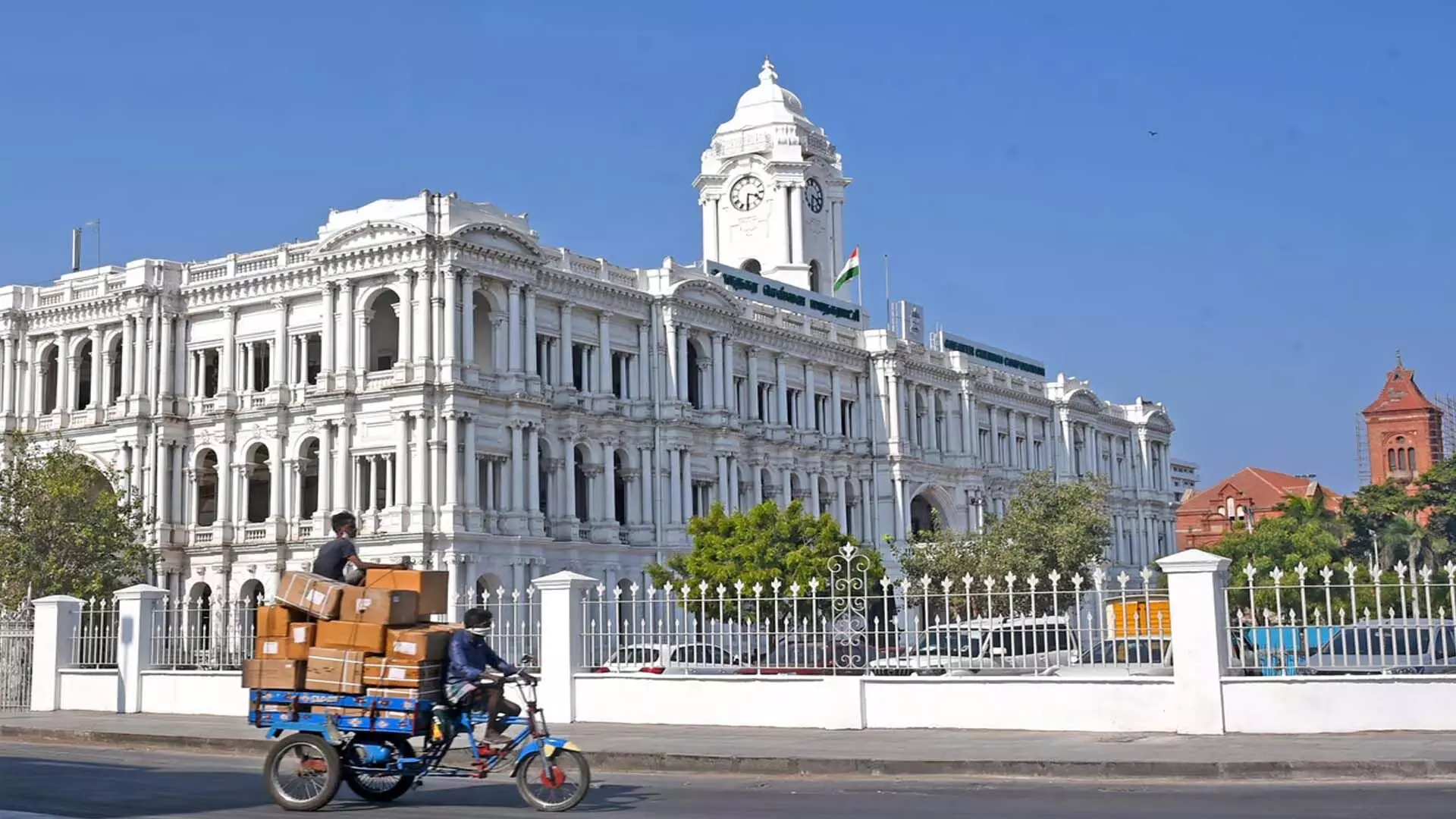 Chennai: कॉर्पोरेशन सड़कों के नीचे केबलों की सुरक्षा के लिए सीबीयूडी पर विचार कर रहे