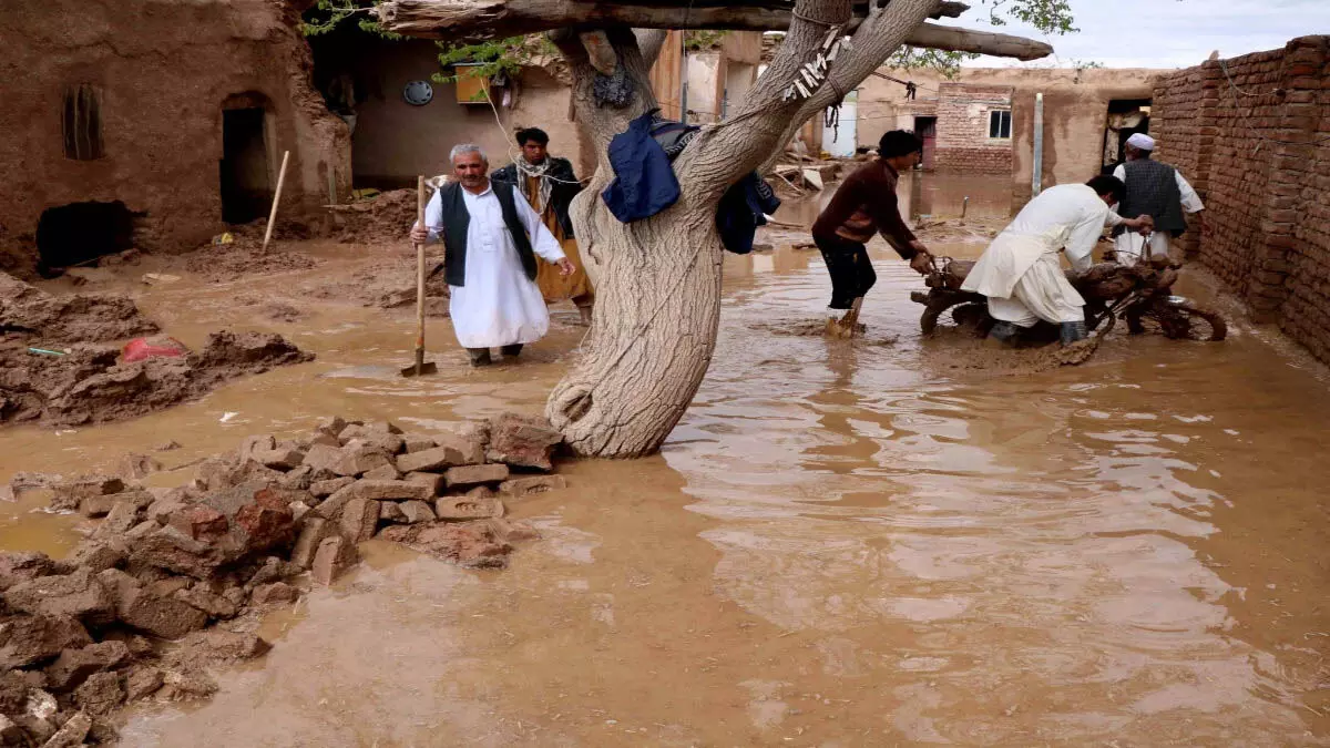 Afghanistan में आई बाढ़ तबाही 35 लोगों की मौत, 250 घायल