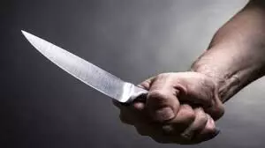 DELHI : 3 लुटेरों ने चाकू की नोंक पर महिला के कुण्डल उतरवाए