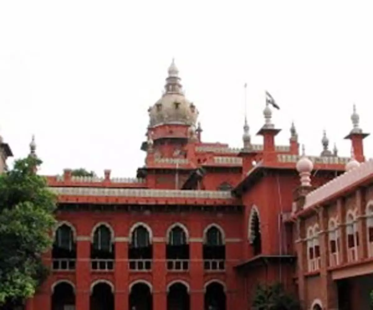 Tamil Nadu : मद्रास उच्च न्यायालय ने वलैयार पर चेक डैम बनाने की मांग वाली याचिका का निपटारा किया