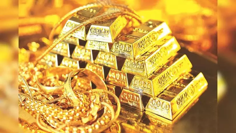 Gold price : भारत में आज सोने की कीमत में 100 रुपये की गिरावट आई