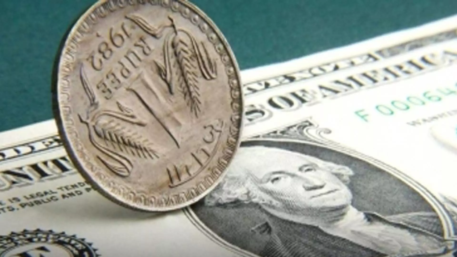 US: डॉलर के मुकाबले रुपया 11 पैसे गिरकर 83.62 के सर्वकालिक निम्नतम स्तर पर बंद हुआ
