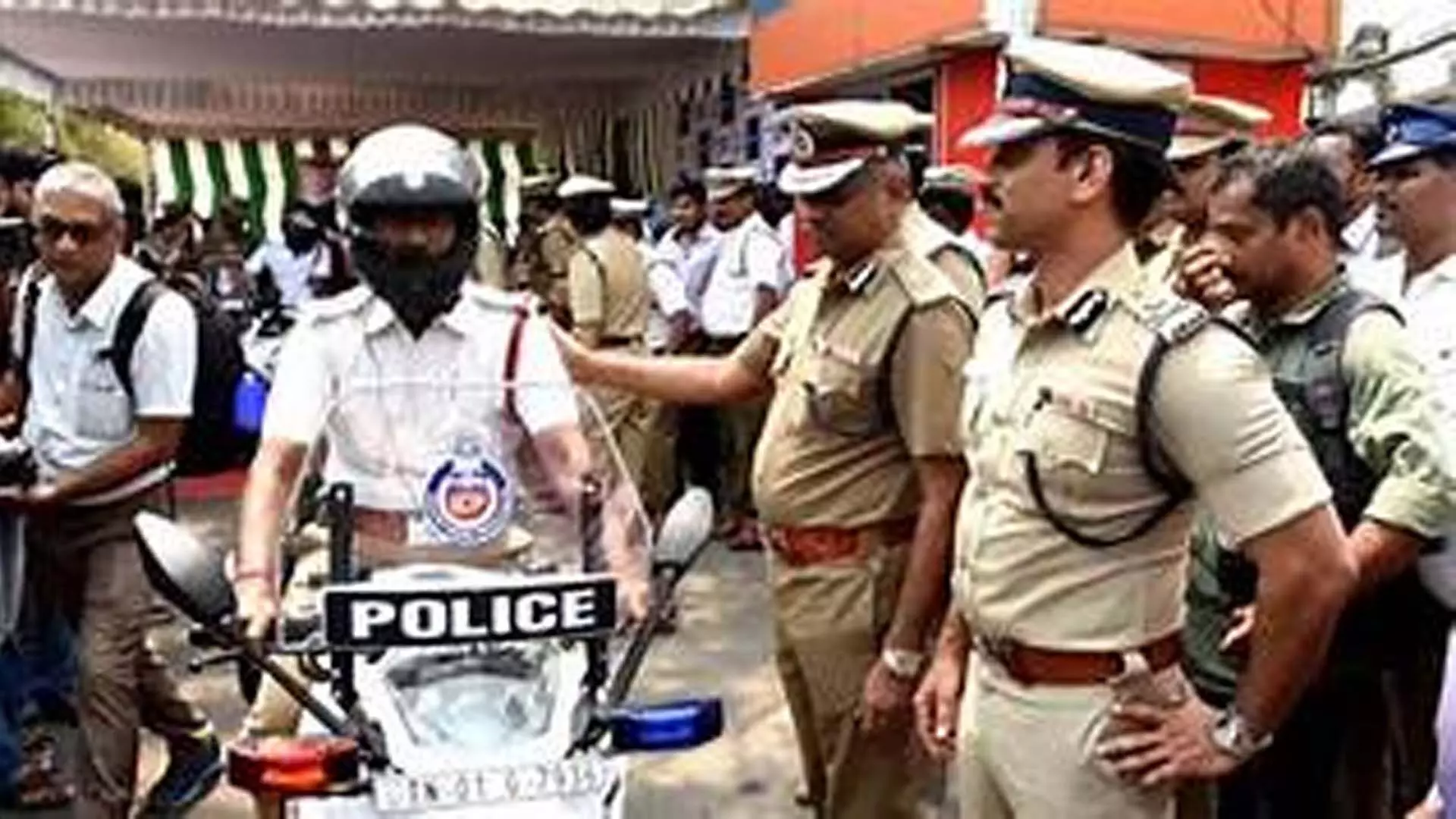 Chennai: पुलिस ने शहर भर में की गई कार्रवाई में 77 उपद्रवियों को गिरफ्तार किया
