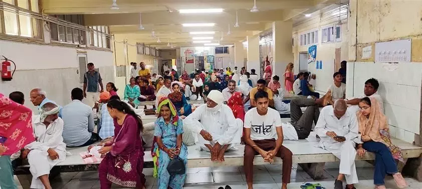 HARYANA : सिरसा सिविल अस्पताल की ओपीडी में लगी लंबी कतारें
