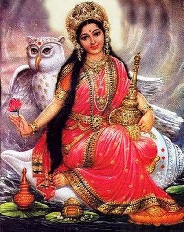 Lakshmi Puja : आर्थिक कारणों से घर में रखें देवी लक्ष्मी की ऐसी तस्वीरे