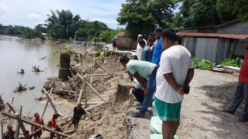Assam : नदी के कटाव से कोकराझार गांव को खतरा