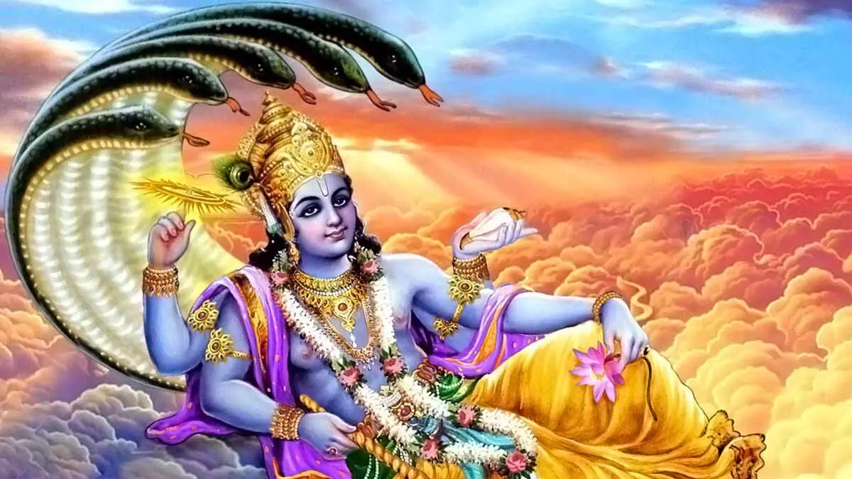 Devshayani Ekadashi के दिन विष्णु भगवान का अभिषेक करे
