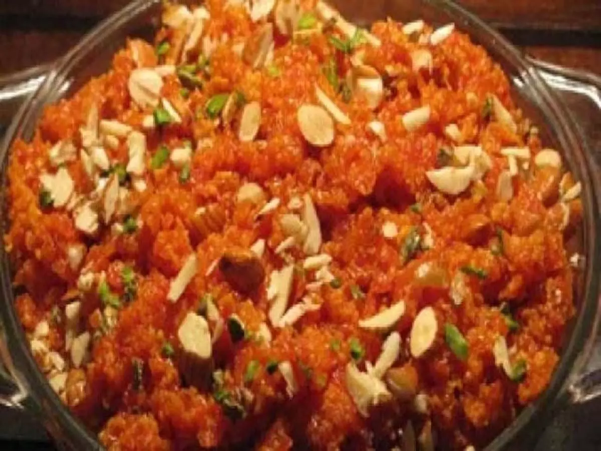 Recipe: इस सावन महादेव को लगाएं गाजर से बनी स्वीट डिश