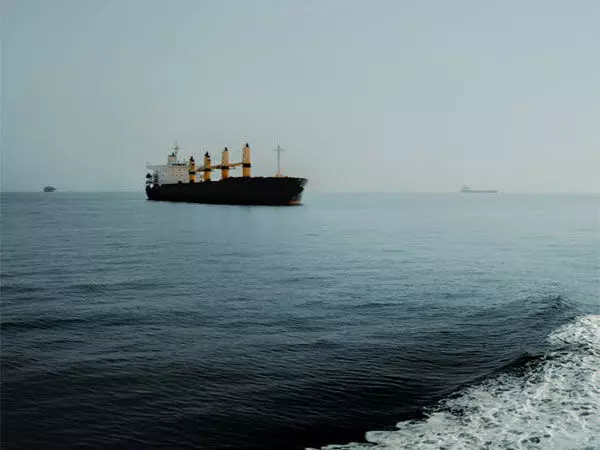 Muscat : ओमान तट के पास 13 भारतीयों सहित तेल टैंकर डूबा