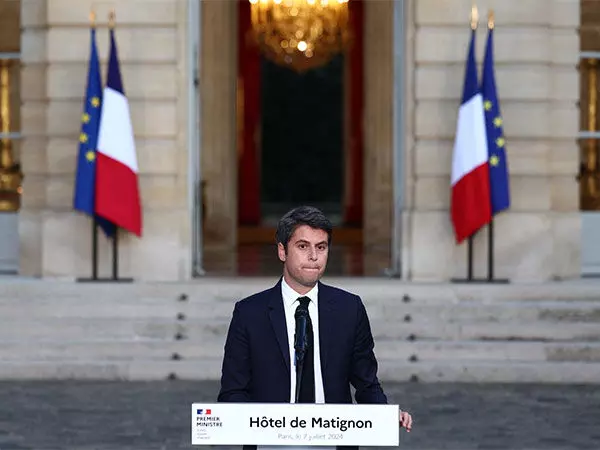 French के राष्ट्रपति मैक्रों ने प्रधानमंत्री अट्टल का औपचारिक इस्तीफा स्वीकार किया