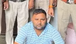 Rewari: पुलिस ने व्यापारी की गोली मारकर हत्या के मुख्य आरोपी को दबोचा