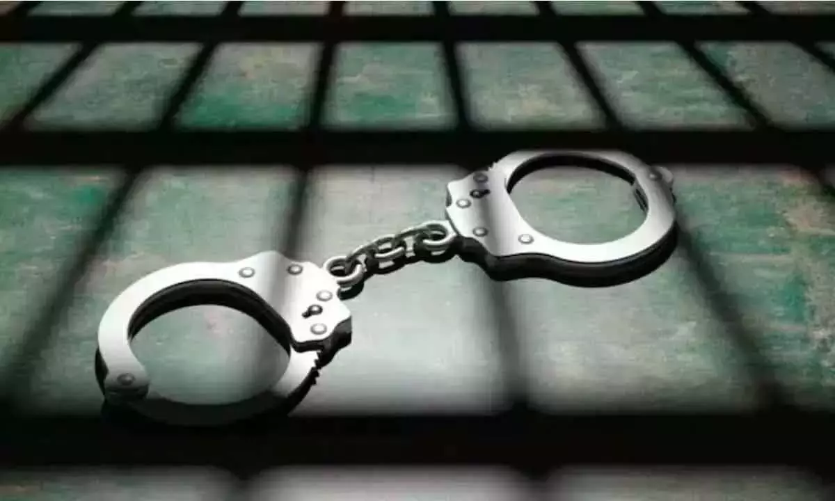 Telangana: दो ड्रग तस्कर गिरफ्तार, 3.45 लाख रुपये का गांजा जब्त