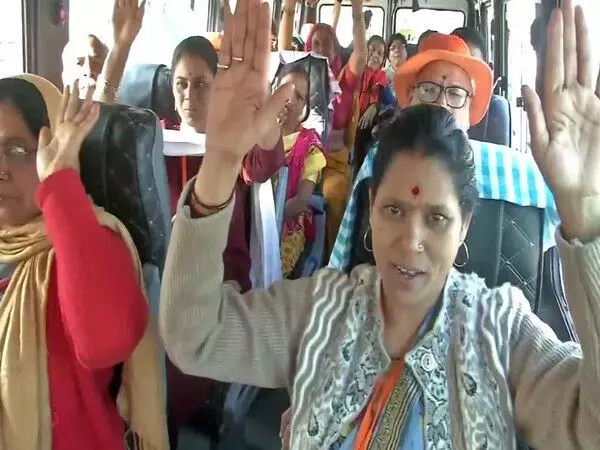 Amarnath Yatra के लिए तीर्थयात्रियों का एक और जत्था रवाना