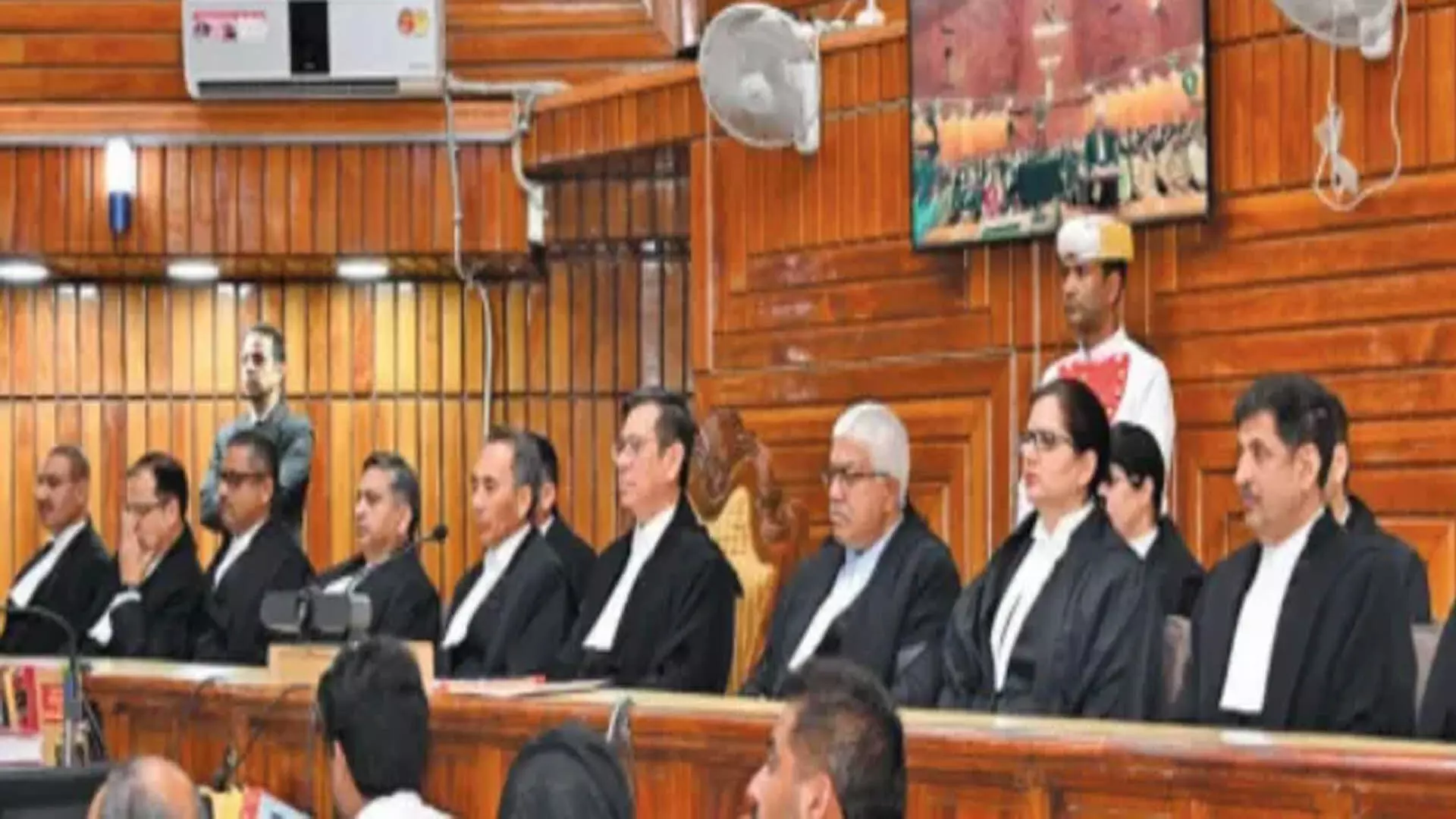 Jammu: न्यायमूर्ति ताशी रबस्तान को जम्मू-कश्मीर उच्च न्यायालय का कार्यवाहक मुख्य न्यायाधीश नियुक्त किया गया