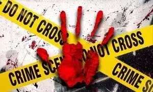 Crime: प्रेमी ने प्रेमिका सहित 3 लोगों का किया बेरहमी से हत्या