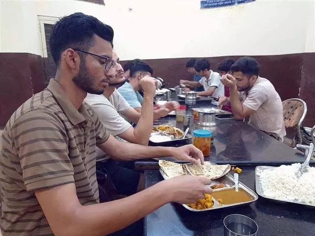 Chandigarh: 171 छात्रावास निवासियों ने पंजाब विश्वविद्यालय खाद्य सब्सिडी का लाभ उठाया