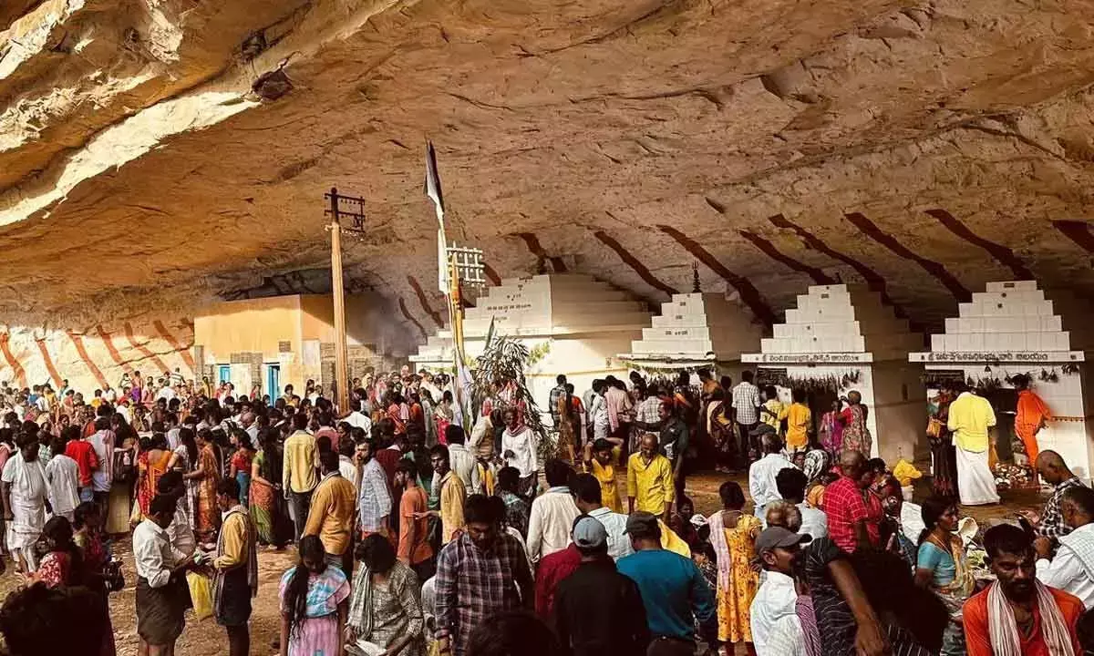 Andhra Pradesh: आज श्रद्धालु पालंका मंदिर जाएंगे