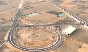 Bundelkhand Expressway: बुंदेलखंड एक्सप्रेसवे पर बनेगा सोलर पार्क, एक लाख उपभोक्ताओं को मिलेगी बिजली