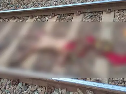 रेलवे Track पर टुकड़ों में मिली महिला, हत्या कर फेंकने का शक