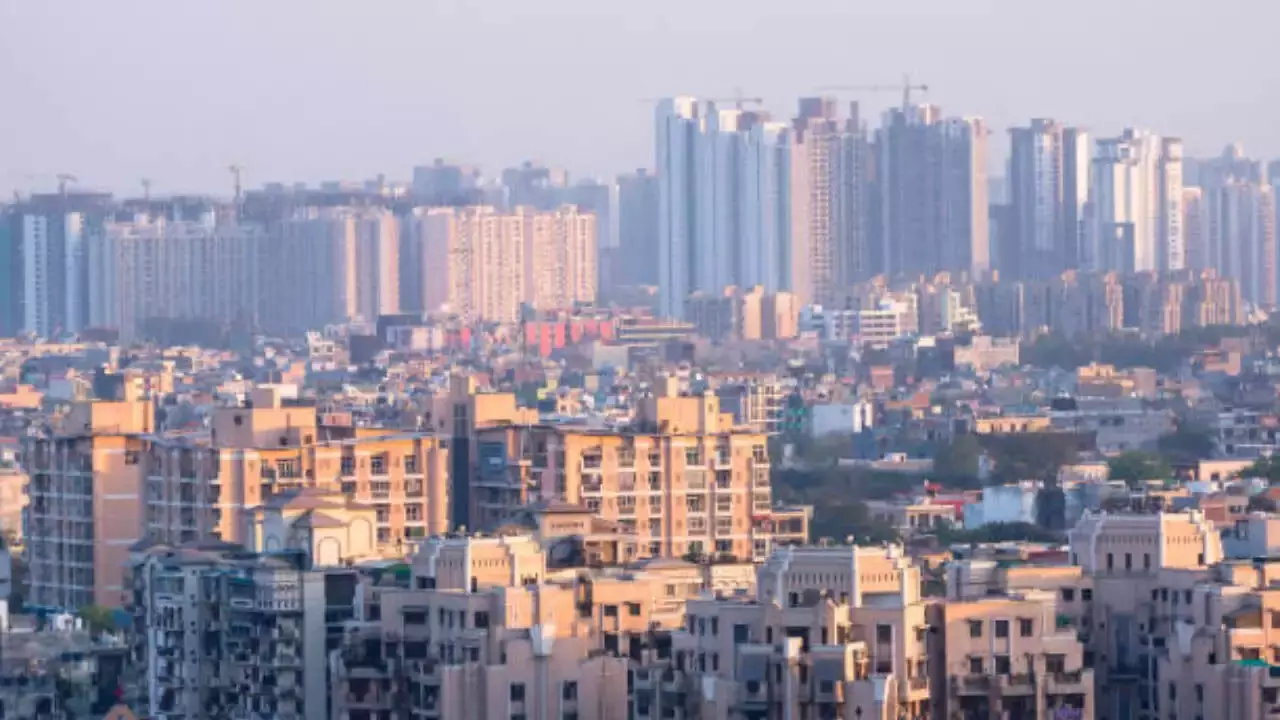 New Delhi से सटे शहर नोएडा में संपत्ति की कीमतें और अधिक बढ़ने वाली हैं