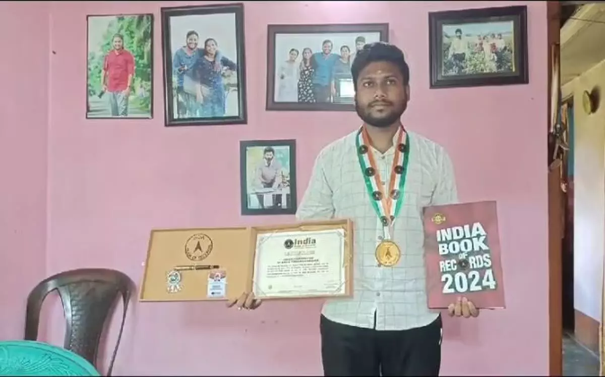 Assam:  छात्र ने कैंसर रोगियों को सबसे लंबे बाल दान करने का रिकॉर्ड बनाया