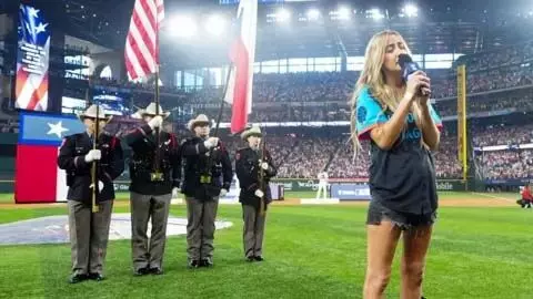 Ingrid Andress ने अमेरिकी राष्ट्रगान गाने के लिए मांगी माफी
