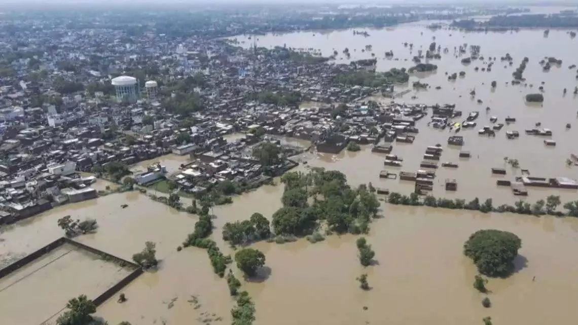 Uttar Pradesh:24 घंटे में बारिश से जुड़ी घटनाओं में 10 की मौत