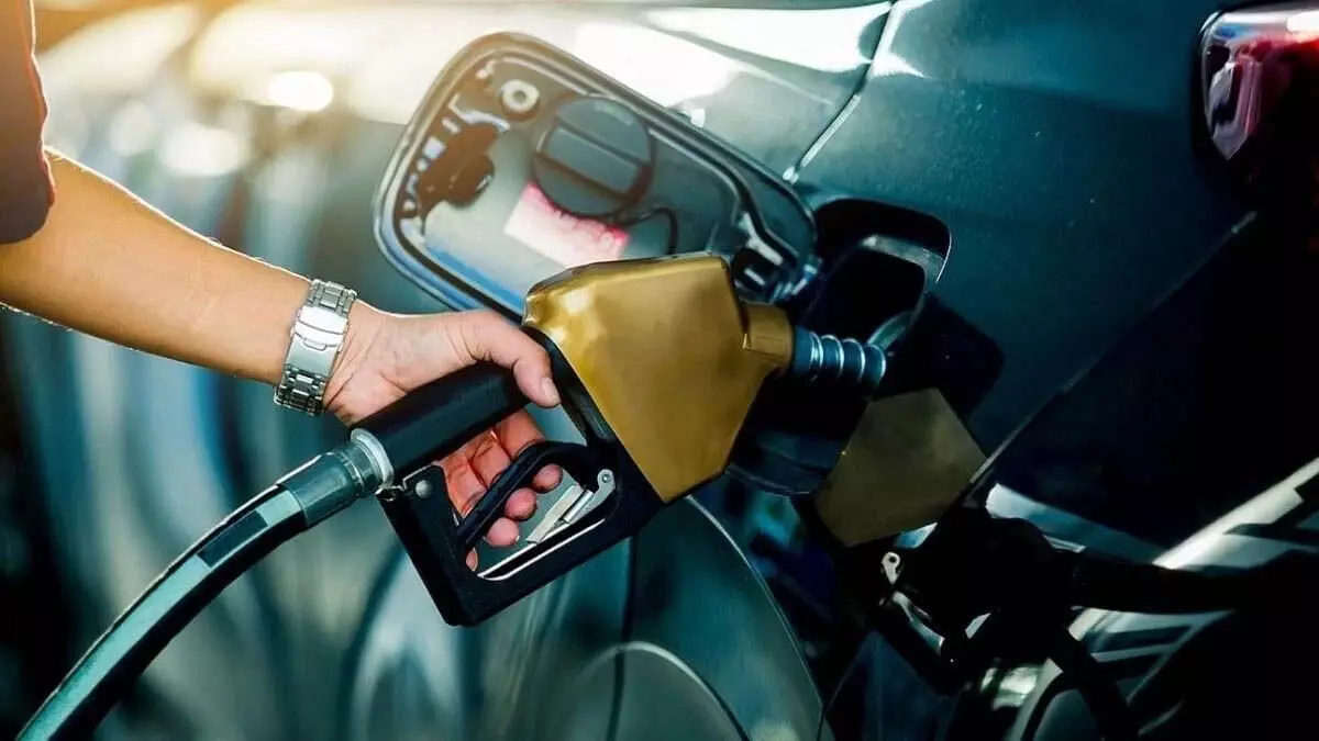 Petrol, Diesel Prices: (OMC) ईंधन की कीमतों की घोषणा