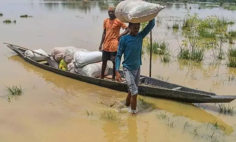 Assam:असम में बाढ़ का पानी घट रहा है, 3.5 लाख लोग प्रभावित