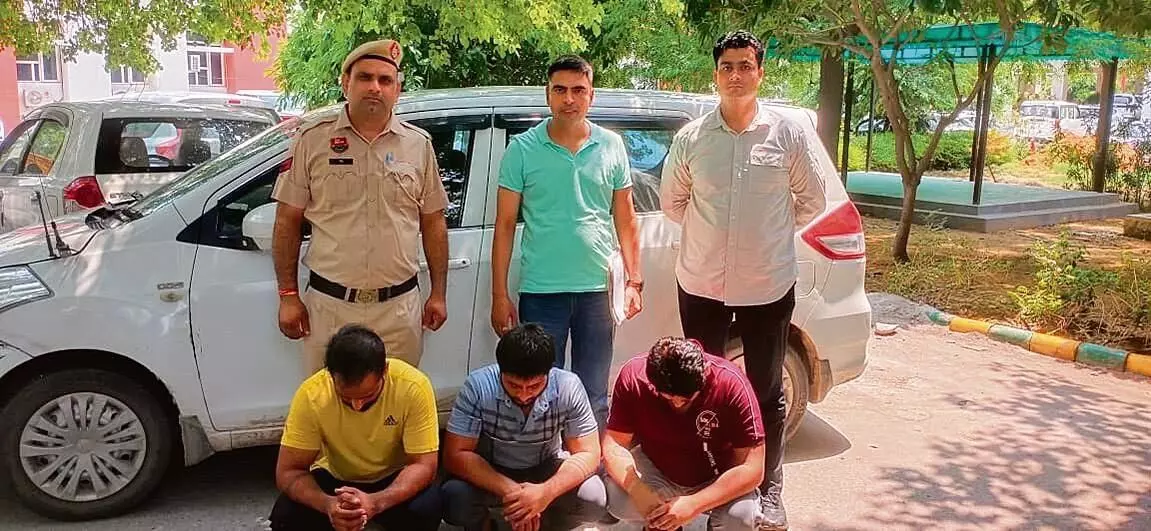 Haryana : क्रेडिट कार्ड लिमिट धोखाधड़ी के आरोप में गुरुग्राम पुलिस ने 3 लोगों को किया गिरफ्तार