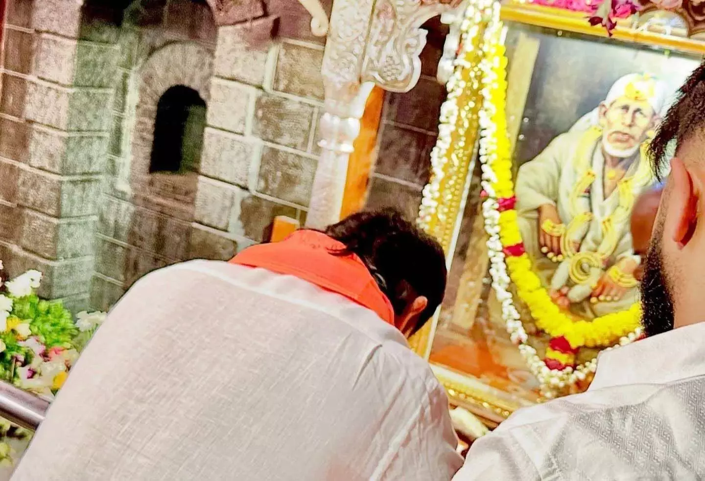 Ishan Kishan अपने 26वें जन्मदिन पर आशीर्वाद लेने साईं बाबा मंदिर पहुंचे