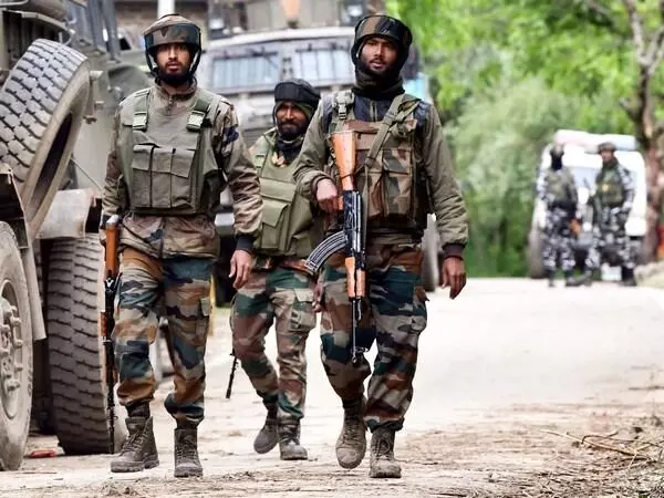 Jammu and Kashmir:  संदिग्ध गतिविधि के बाद सेना ने की गोलीबारी