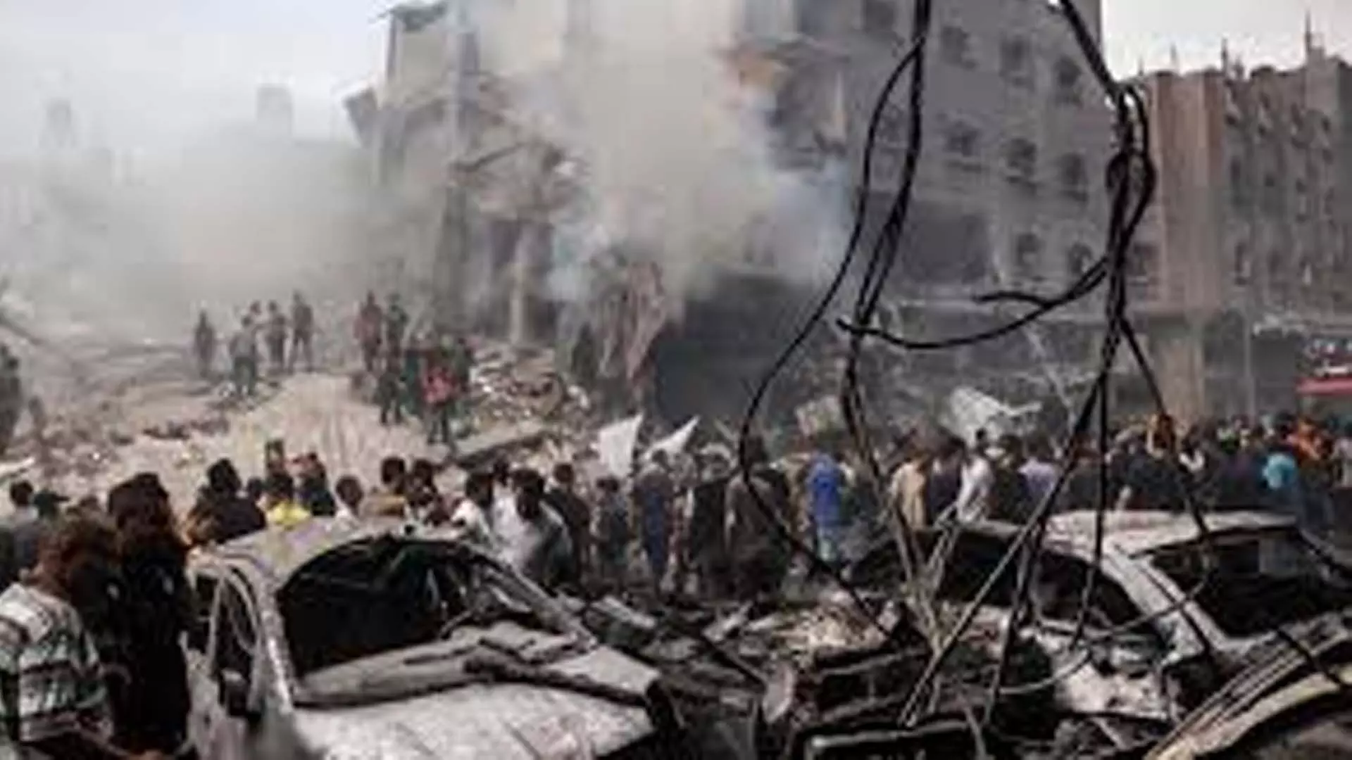 Gaza News: गाजा में इजरायली हवाई हमलों में दर्जनों लोग मारे गए