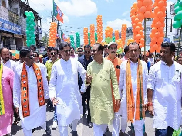 Tripura CM ने पंचायत चुनाव से पहले नामांकन रैली का नेतृत्व किया
