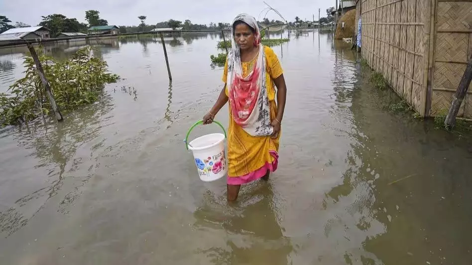 ASSAM में बाढ़ का पानी घट रहा है, 3.5 लाख लोग प्रभावित