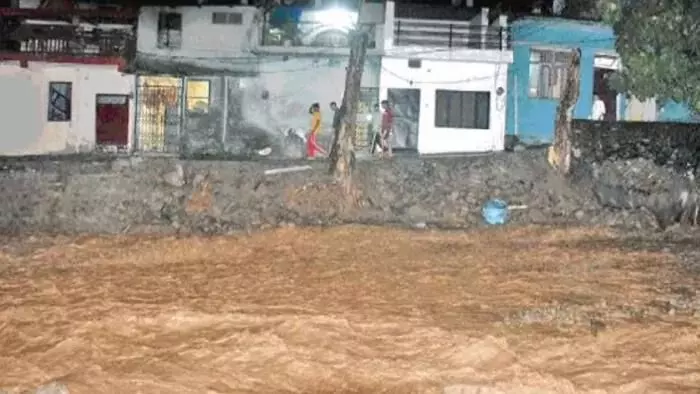 Nainital: भारी बारिश के कारण हलवद के देवखाड़ी नाले में फिर दरार आई