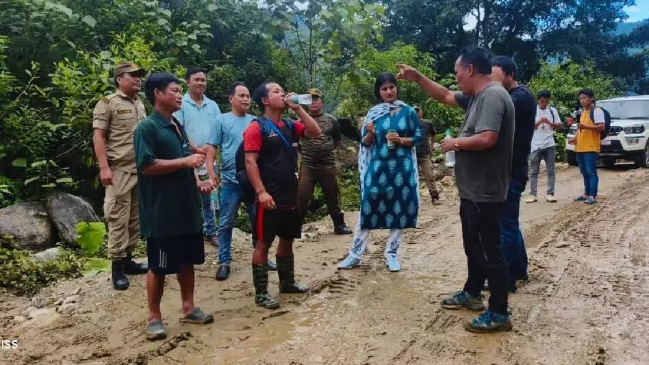 Arunachal के डीसी ने कुरुंग कुमे में कनेक्टिविटी संबंधी समस्याओं के समाधान