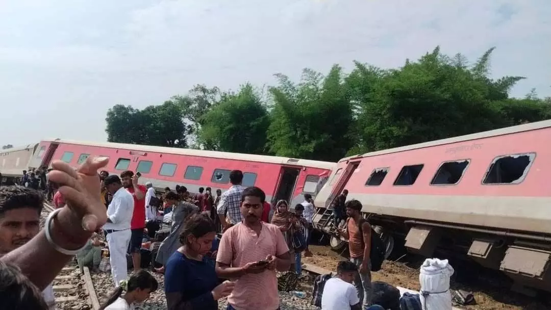 BIG BREAKING: गोंडा रेल हादसे में मृतकों के परिजनों को मिलेगा 10 लाख का मुआवजा