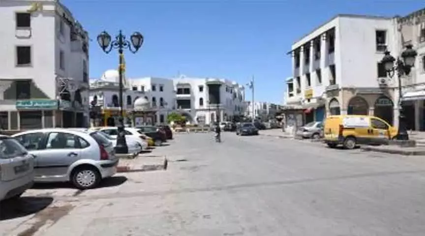 Tunis में एक वाहन ने कैफे की छत को टक्कर मारी, दो लोगों की मौत