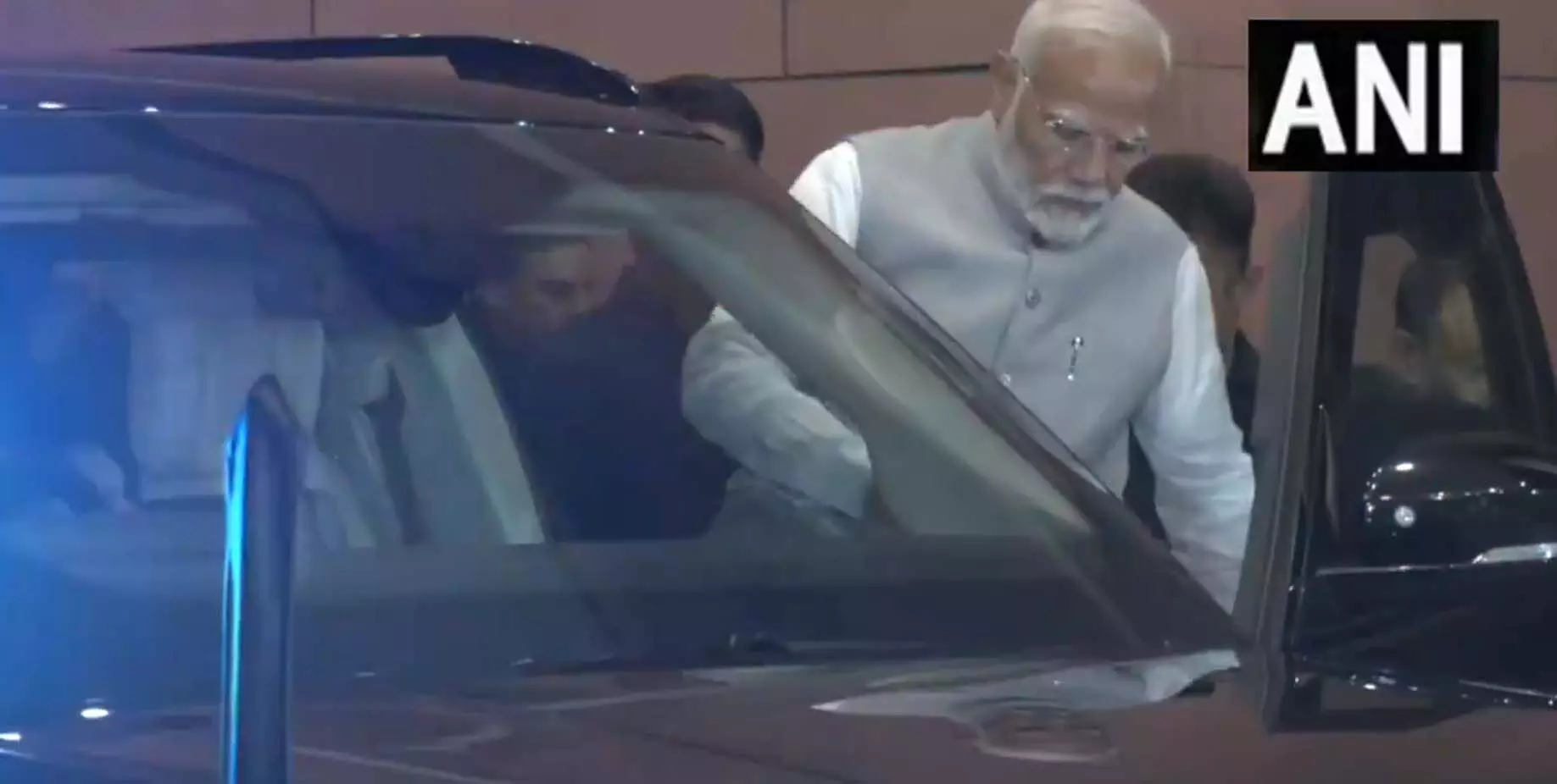 BIG BREAKING: PM मोदी कार्यकर्ताओं से मीटिंग के बाद पार्टी मुख्यालय से हुए रवाना